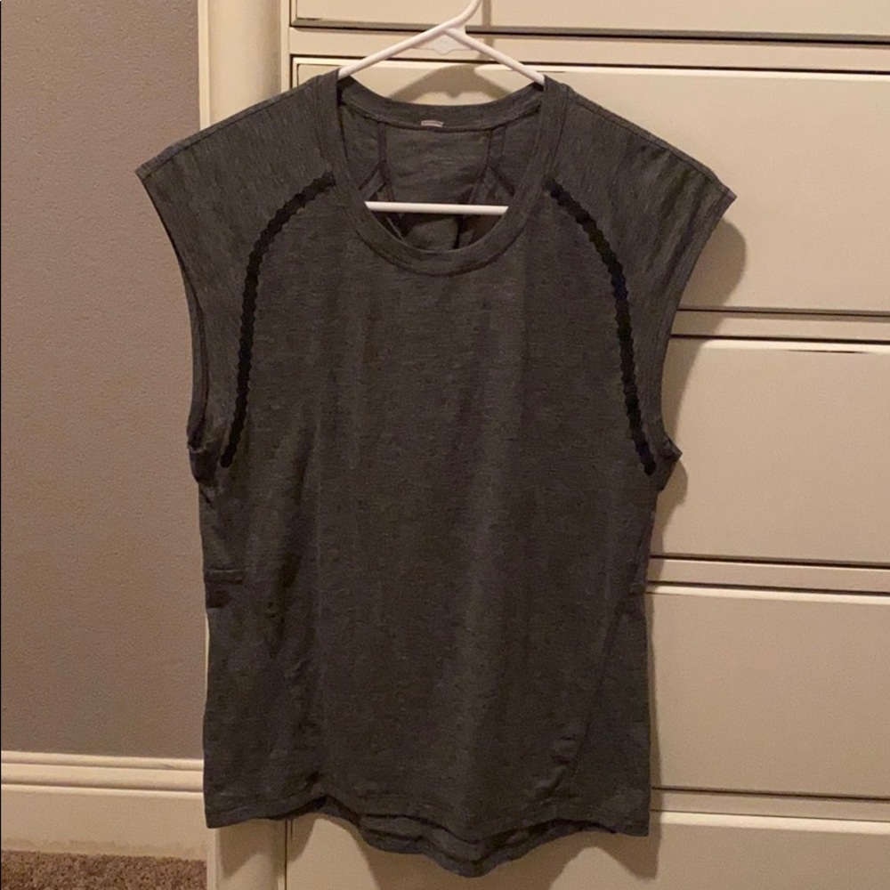 Lululemon open back muscle tank